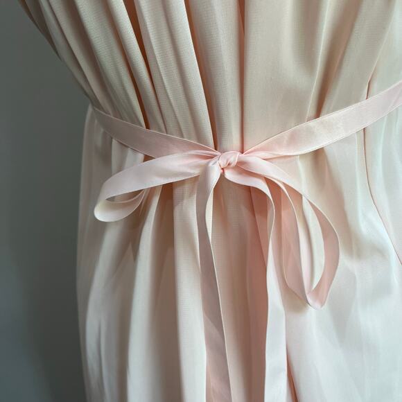 Vintage Night Slip Milkmaid Pink with Lace Detailing Nylon Night Gown Sz M/L - Picture 7 of 9